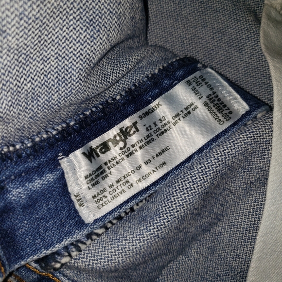 Wrangler Jeans - Picture 2 of 2